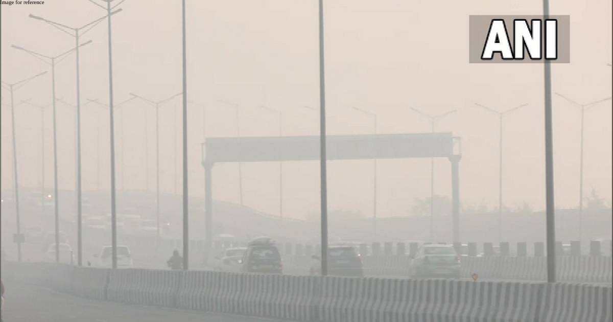 Delhi faces another 'very poor' air day with 346 AQI